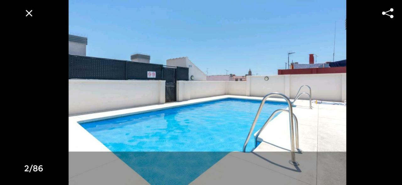 Stylish Apartment in the heart of Málaga with Pool Esterno foto